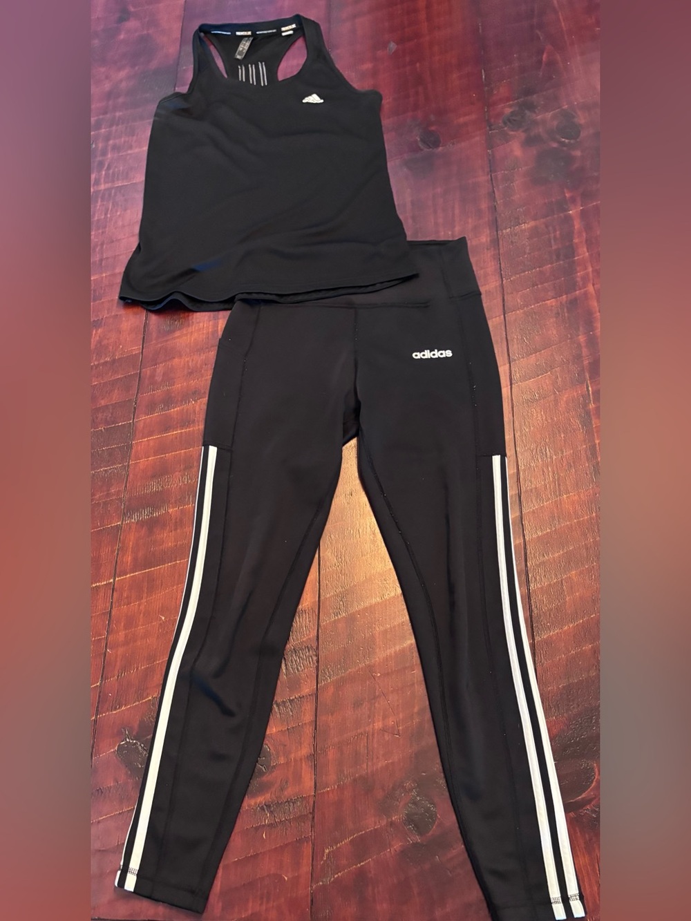 Adidas performance workout set with White Side Stripes and Logo